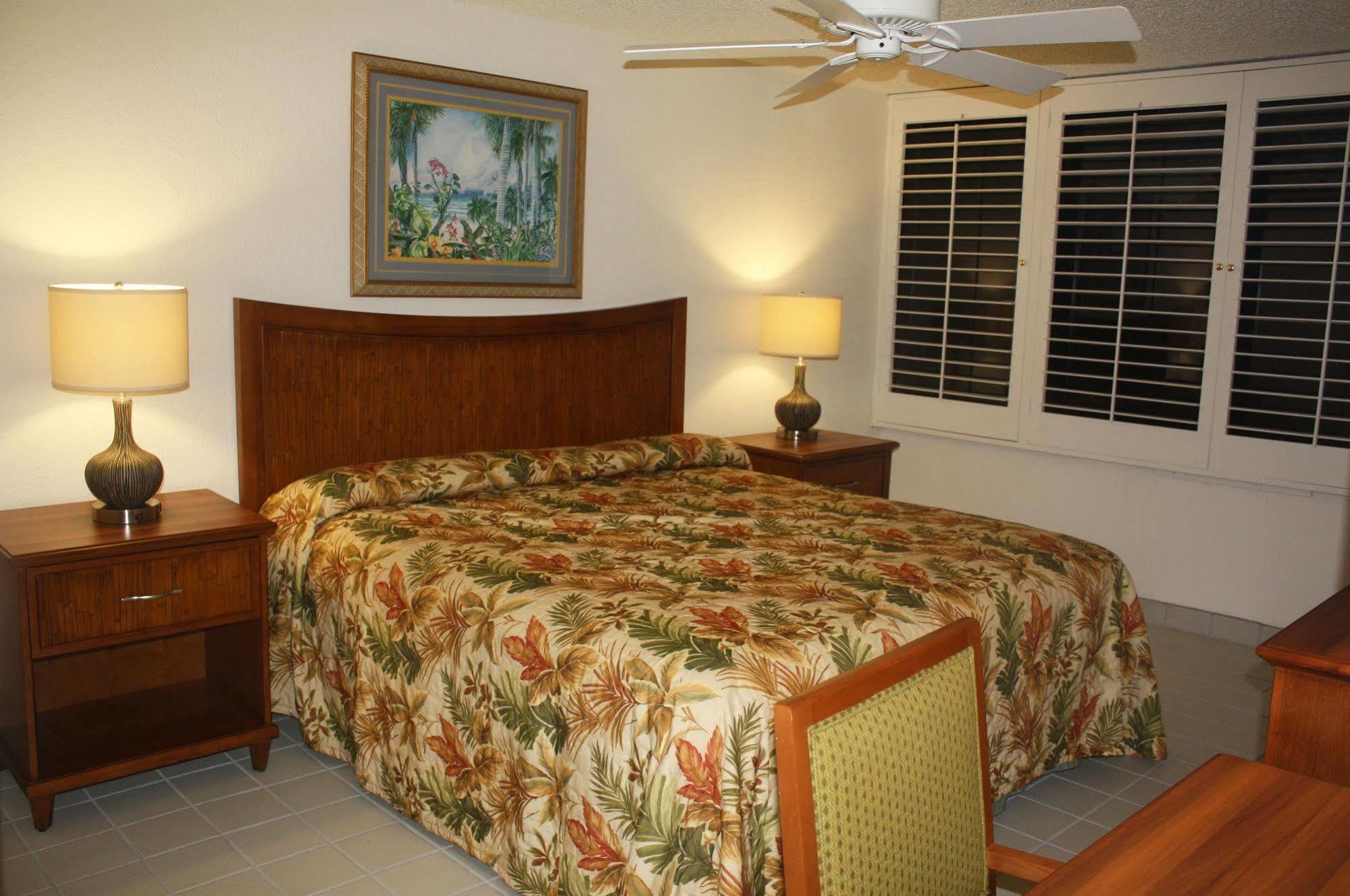 Maui Schooner Resort Kihei Bagian luar foto